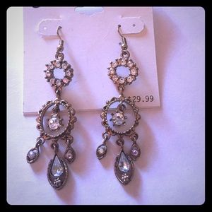 Antique look dangle earrings